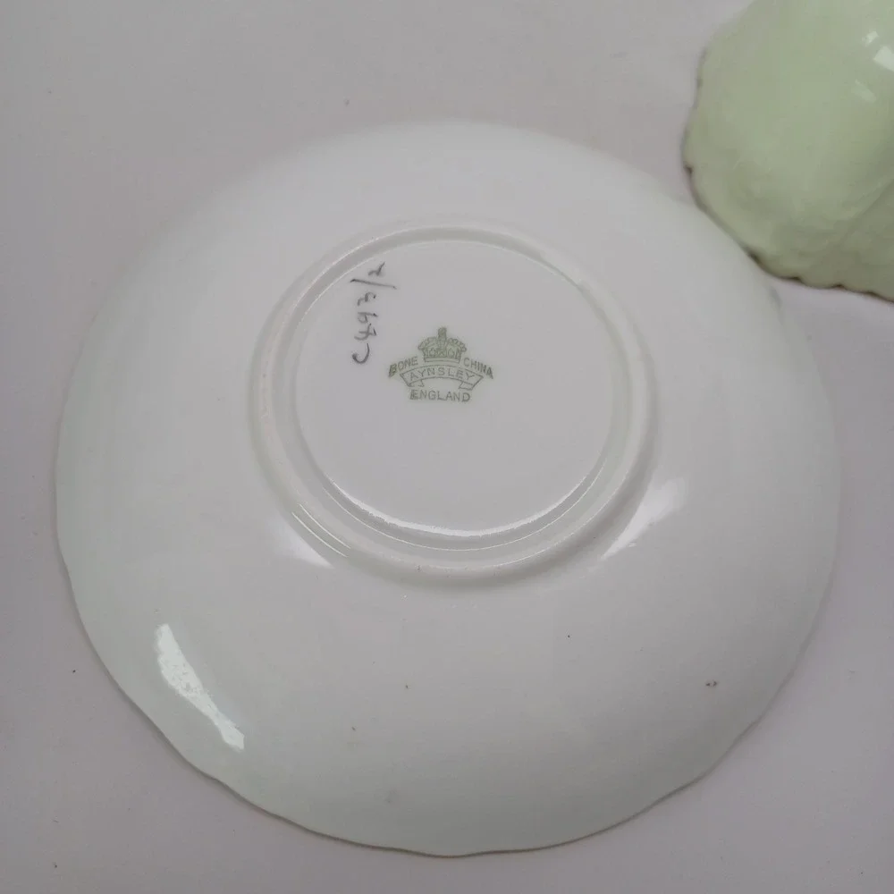 Aynsley Bone China Teacup and Saucer Set Woodland Landscape Green‎ Gold C493/2